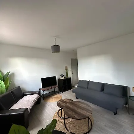 Situe Dans Le Bourg De Saint Martin 44860 * Pont-Saint-Martin